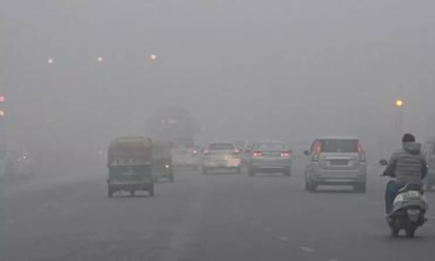 Cold wave, dense fog tighten grip over Delhi as capital suffocates