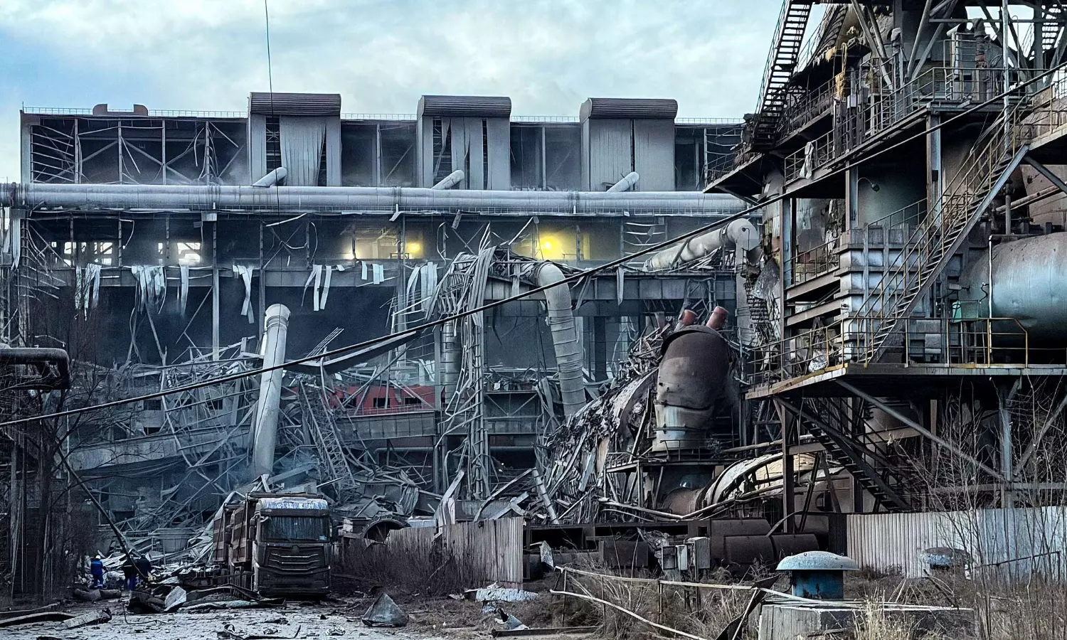 2 killed, 66 injured in massive blast at steel plant in China