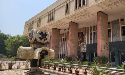 Delhi HC quashes IT notices against NDTV founders Prannoy, Radhika Roy; imposes ₹2 lakh fine on tax dept