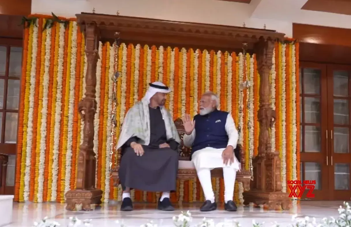 PM Modi welcomes UAE President, presents carved wooden swing, Pashmina shawls