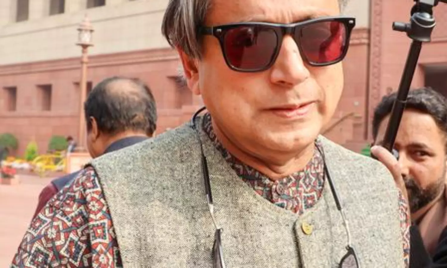Tharoor shuts down talks of rift over skipping Congress meeting
