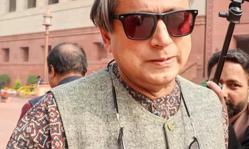 Tharoor shuts down talks of rift over skipping Congress meeting