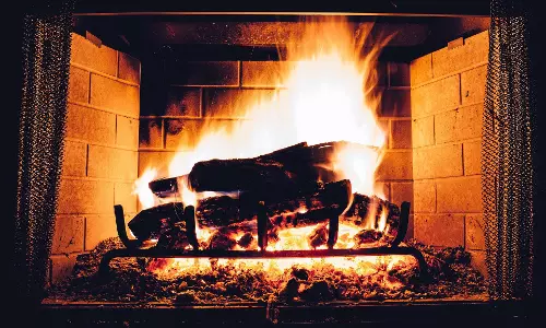 Burning firewood at home in winter fuels air pollution, premature deaths Burning firewood at home in winter fuels air pollution, premature deaths