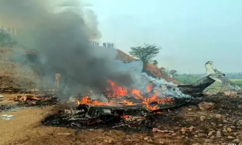 Made multiple landing attempts; no ‘read-back’ after landing clearance Made multiple landing attempts; no ‘read-back’ after landing clearance