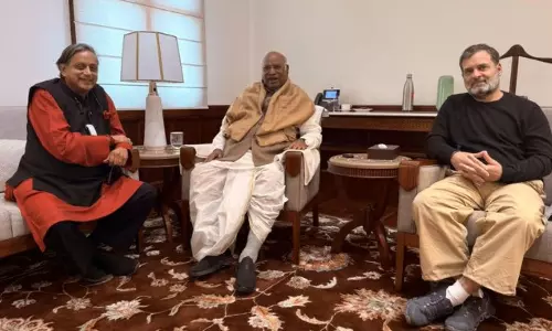 Tharoor meets Rahul, Kharge; says all issues resolved