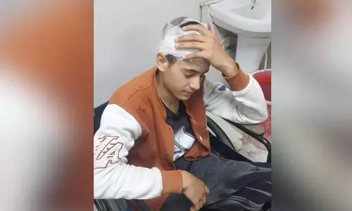 Musalmaan hai, maaro: Kashmiri teen attacked with iron rod in Uttarakhand Musalmaan hai, maaro: Kashmiri teen attacked with iron rod in Uttarakhand