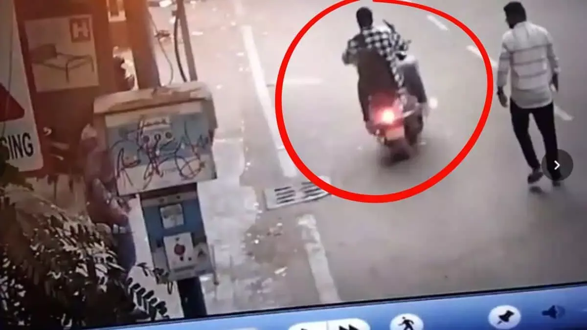 Kerala businessman shot in Hyderabad, robbers escape with Rs 6 lakh Kerala businessman shot in Hyderabad, robbers escape with Rs 6 lakh