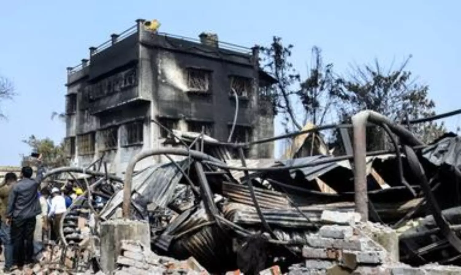 Death toll in Kolkata warehouse fire rises to 27; many still missing