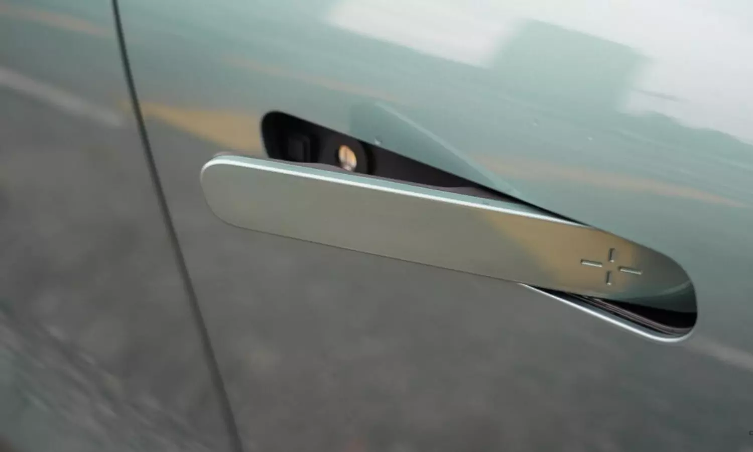 China to ban pop-out EV door handles, citing fire deaths and power failures