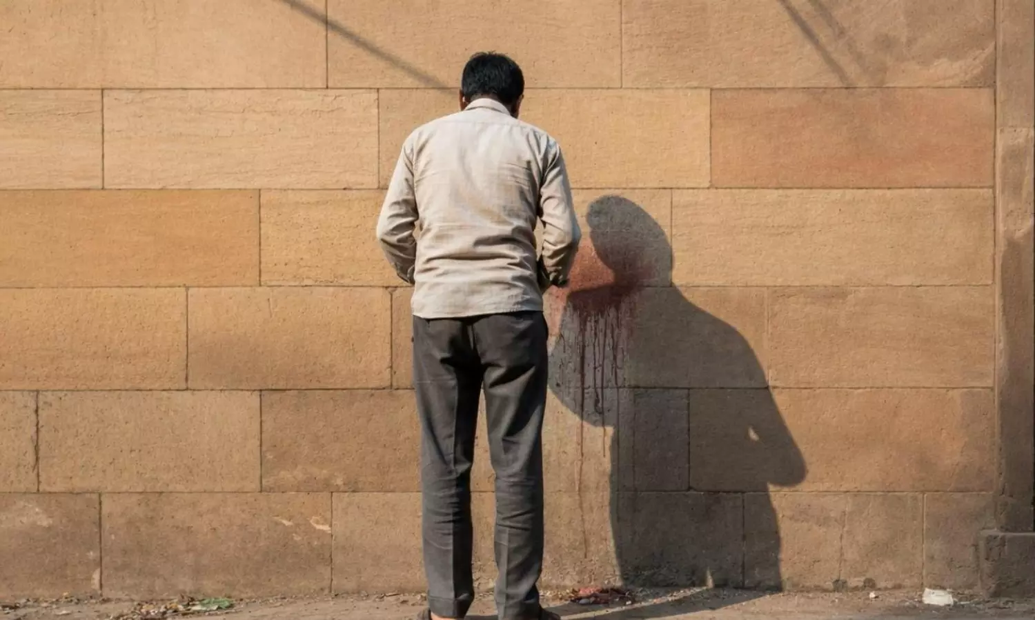 Supreme Court warns against chewing pan masala, gutka, tobacco and spitting in premises