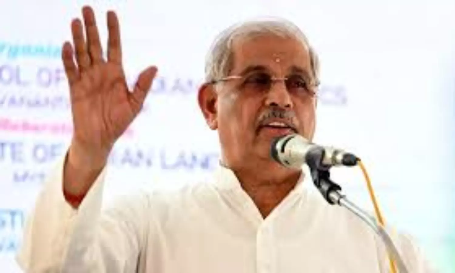 Resistance to Hindi in South India due to Urdu-Persian words: Arlekar