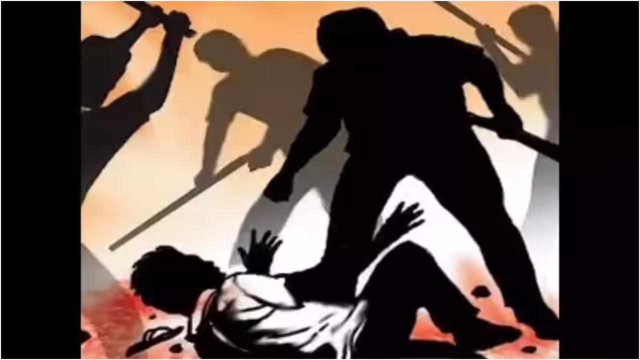Mob lynching: 22-yr-old beaten to death over theft suspicion in Jharkhand Mob lynching: 22-yr-old beaten to death over theft suspicion in Jharkhand