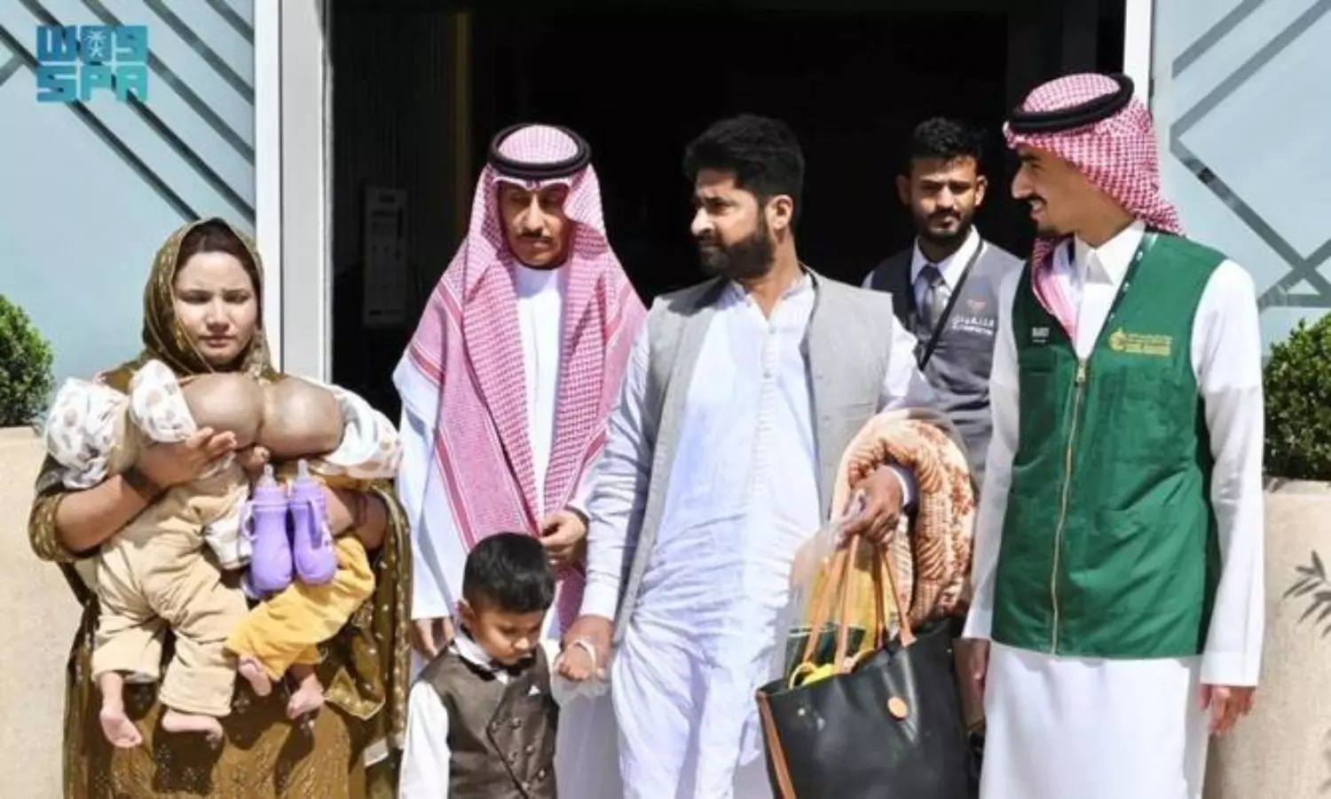 Pakistani conjoined twins arrive in Riyadh for separation assessment