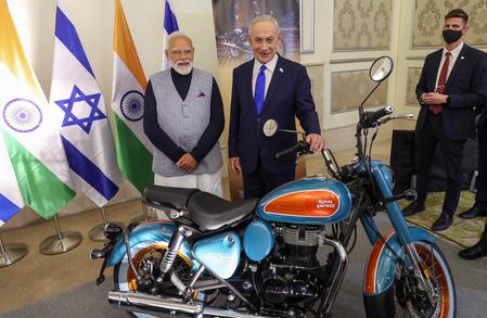 PM Modi extends invitation to Israeli firms to invest, manufacture in India