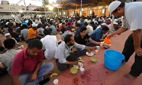 Chennai temple serves daily iftar to Muslims for over 40 years