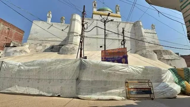Holi: Uttar Pradesh covers 10 Sambhal masjids with tarpaulin