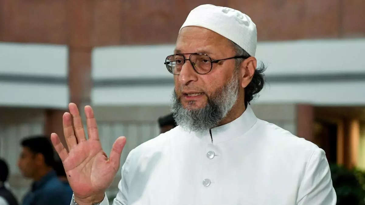 Owaisi accuses Modi govt of selective policing over pro-Iran advisory Owaisi accuses Modi govt of selective policing over pro-Iran advisory