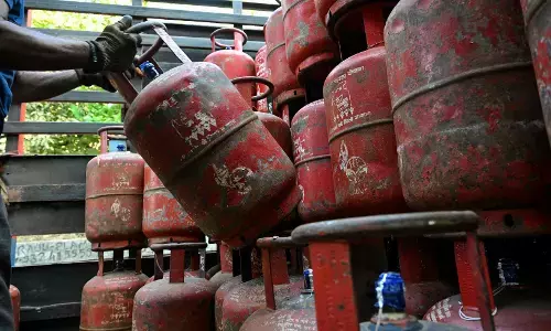 UP Police recover 524 stolen LPG cylinders in Jhansi, 7 arrested