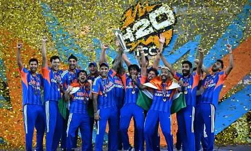 Shubman Gill intentionally edited Sanju out of T20 WC victory photo?