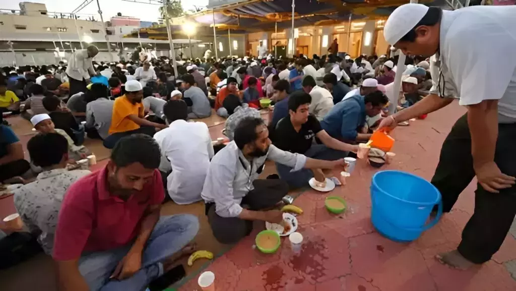 Hindutva mob mercilessly thrashes Muslims gathered for Iftar