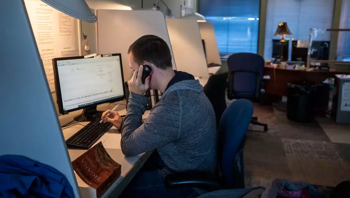 Dubai launches mental health hotline, calls on specialists to volunteer Dubai launches mental health hotline, calls on specialists to volunteer