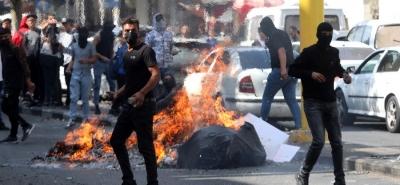 Israeli settlers attack Palestinians in West Bank smashing cars, setting fires