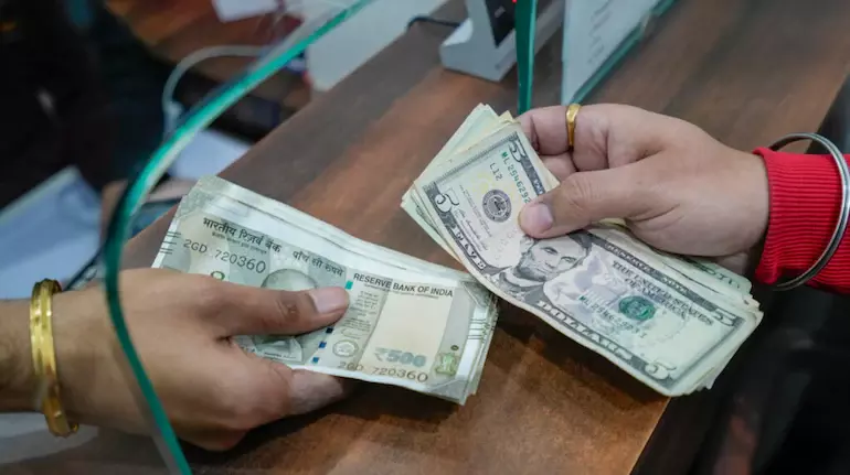 NRI deposits fall 25.86% to $10.61 billion: RBI data