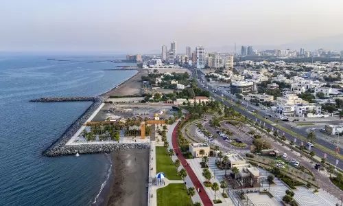 Drone debris after interception kills one in Fujairah