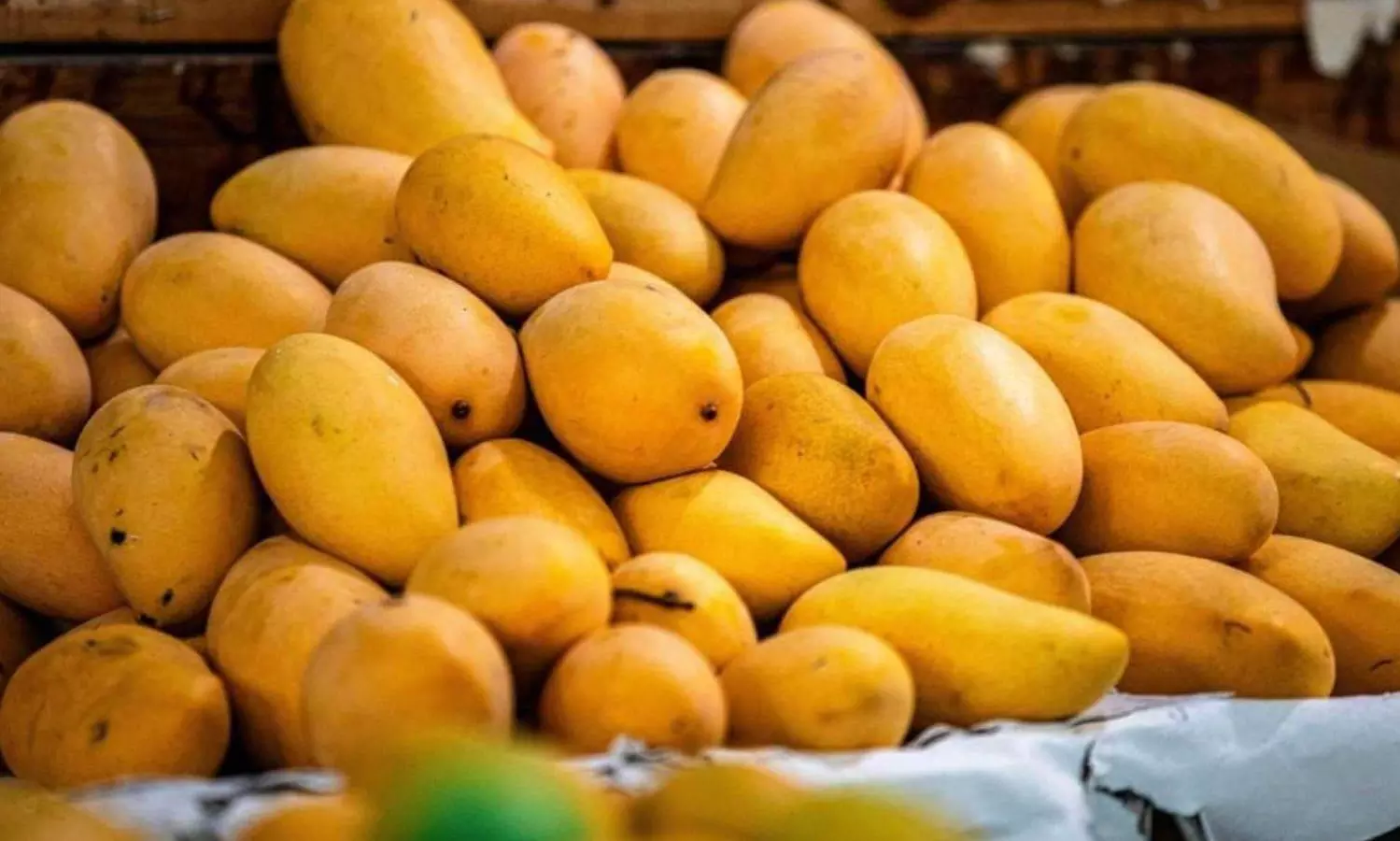 Hyderabad cracks down on calcium carbide-ripened mangoes; top cop warns of health risks Hyderabad cracks down on calcium carbide-ripened mangoes; top cop warns of health risks