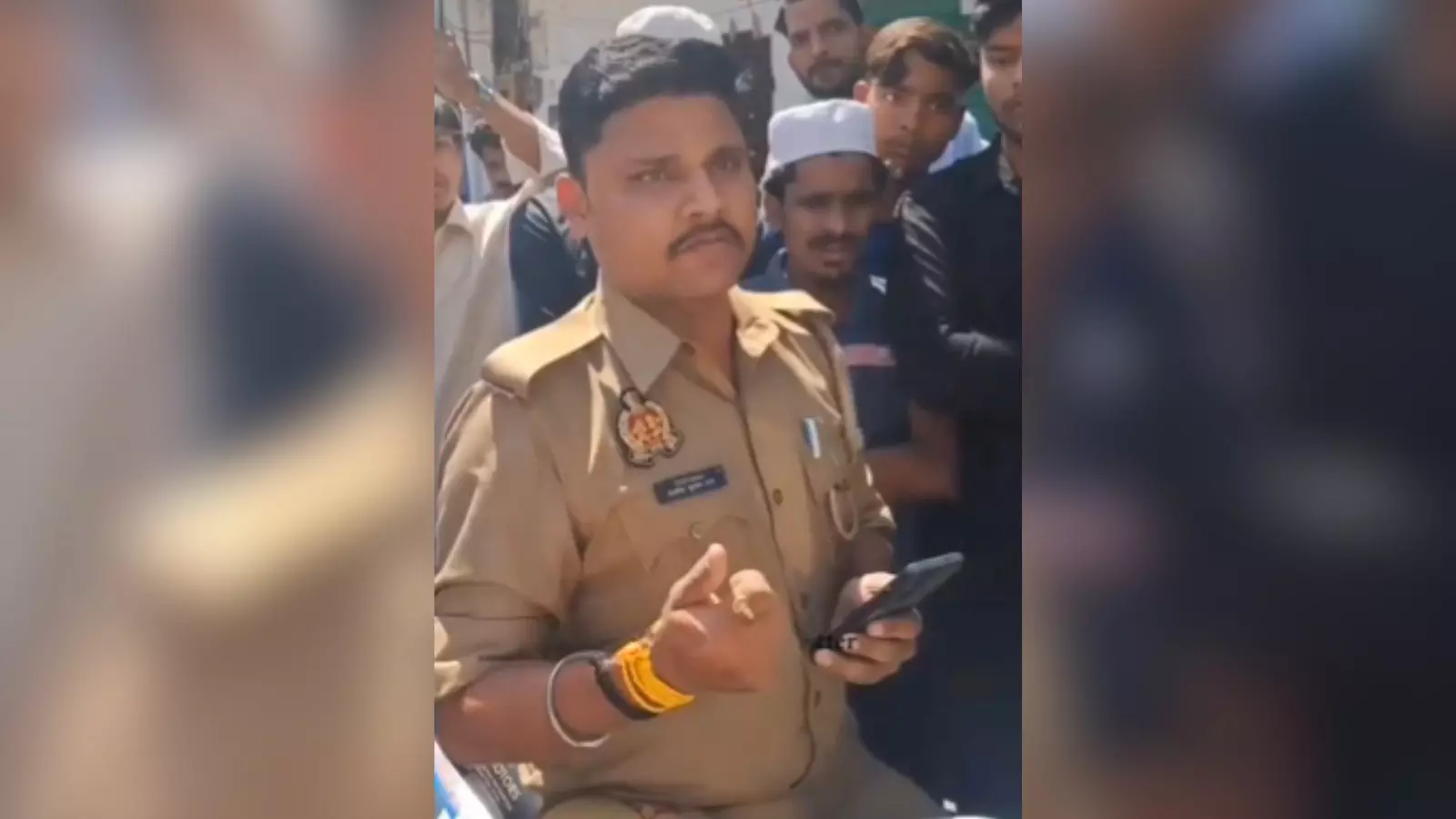 UP cop enters mosque wearing shoes during prayers, cuts loudspeaker wire UP cop enters mosque wearing shoes during prayers, cuts loudspeaker wire