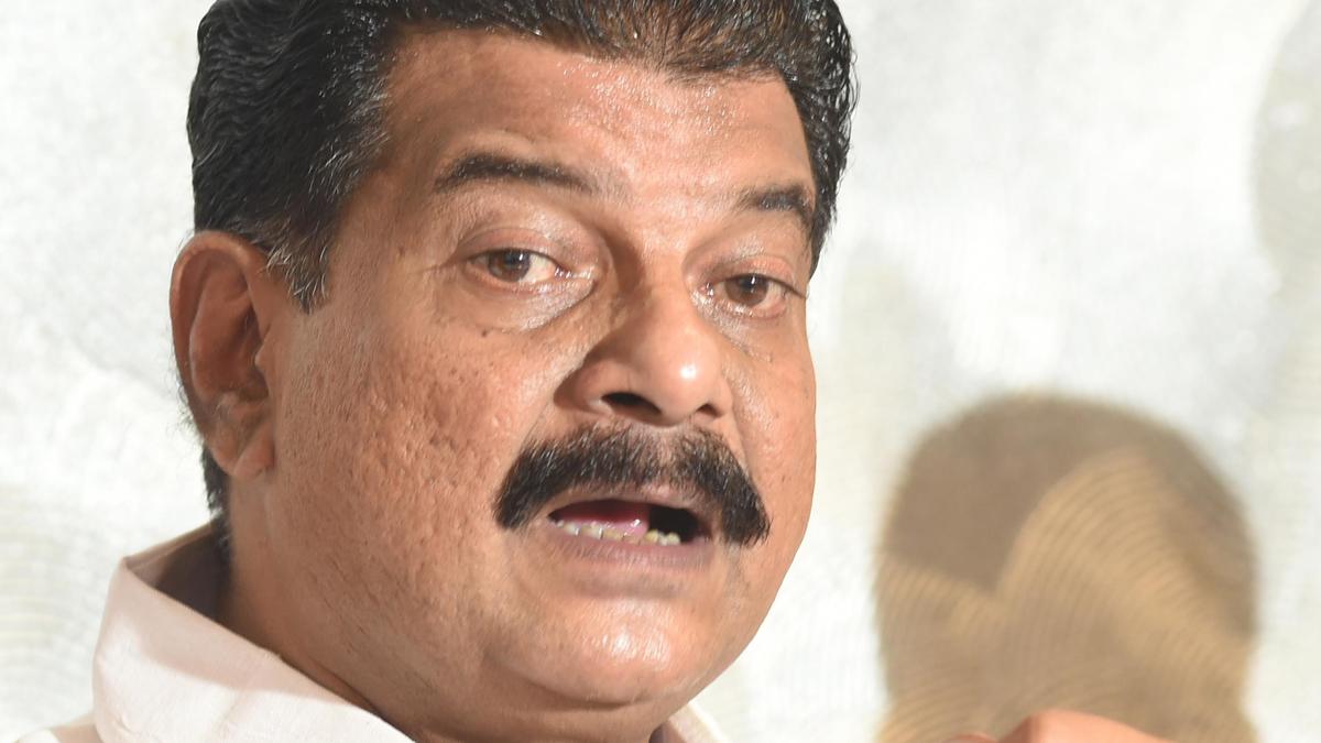 Kerala TMC unit breaks away, P V Anvar to form new party