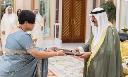 India’s first woman envoy to Kuwait presents credentials to Amir