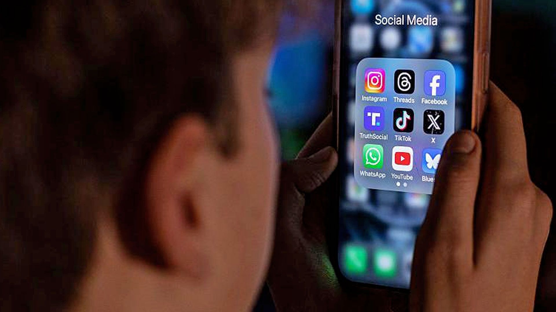 Turkey passes bill to ban social media access for children under 15