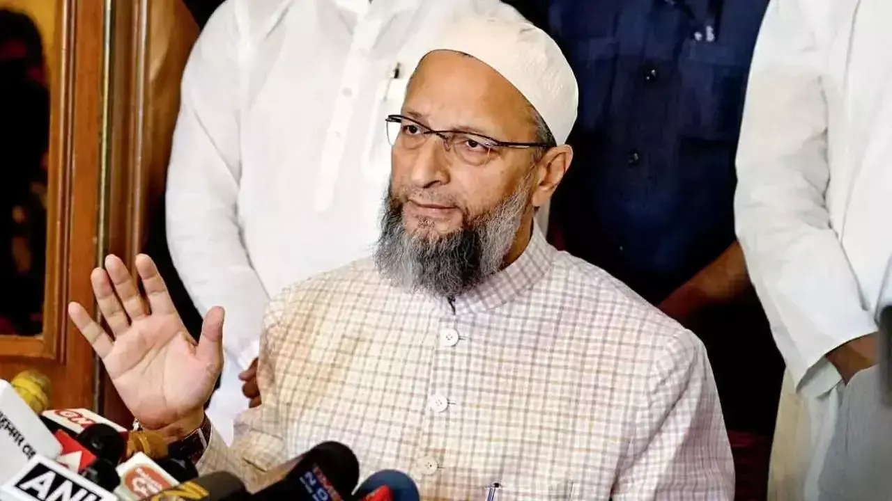 Owaisi slams Haj airfare hike, demands withdrawal of circular