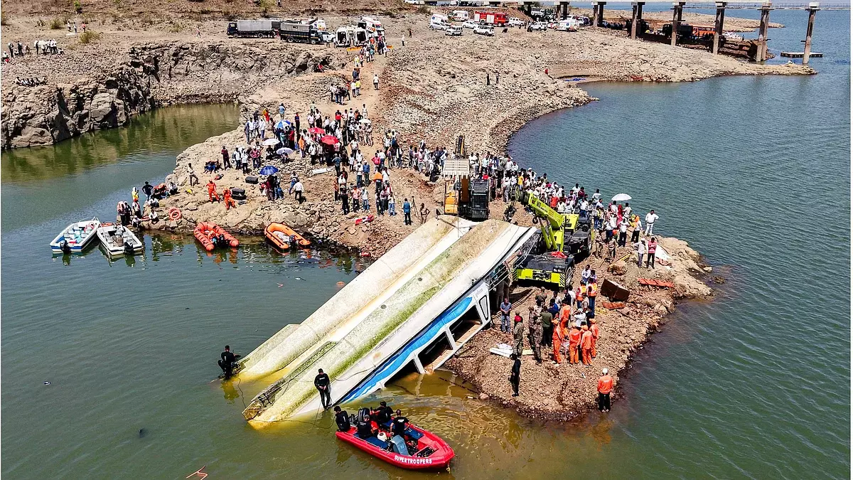 Jabalpur boat tragedy: 9 dead, search intensifies as 4 still missing