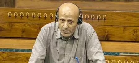 Delhi HC allows Engineer Rashid to visit father at AIIMS Delhi HC allows Engineer Rashid to visit father at AIIMS