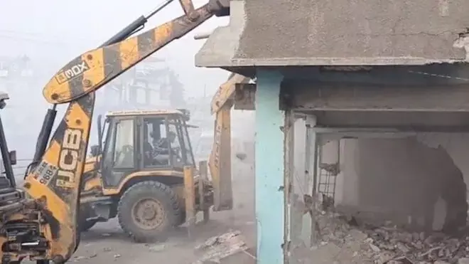 Bulldozer action on AIMIM corporator in Maharashtra over TCS accused link