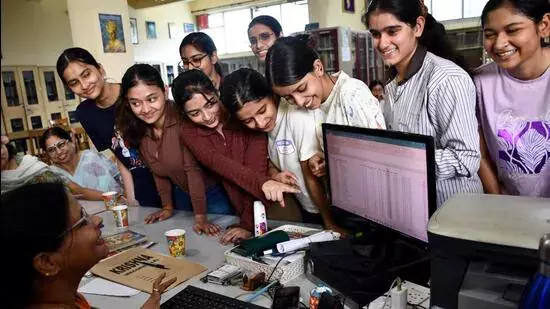 CBSE to refund class 12 re-evaluation fee if marks increase CBSE to refund class 12 re-evaluation fee if marks increase