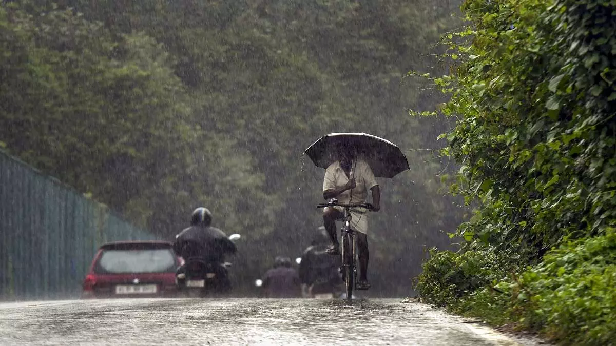 Southwest monsoon likely to reach Kerala by May 26; IMD issues alerts Southwest monsoon likely to reach Kerala by May 26; IMD issues alerts