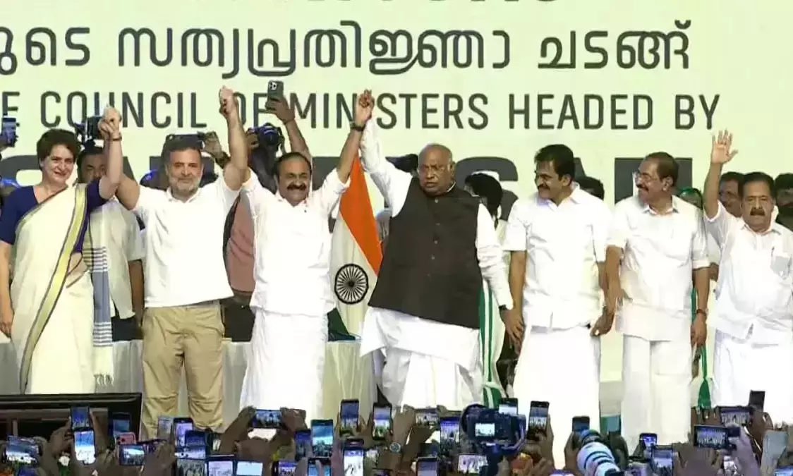 Kerala swearing-in: Rendition of Vante Mataram sparks questions Kerala swearing-in: Rendition of Vante Mataram sparks questions