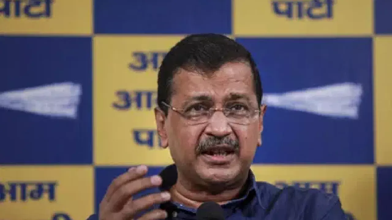 Delhi HC rejects PIL to disqualify Kejriwal, Sisodia from elections Delhi HC rejects PIL to disqualify Kejriwal, Sisodia from elections