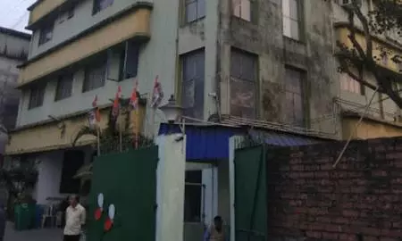 Landlord asks Trinamool to vacate East Kolkata party office Landlord asks Trinamool to vacate East Kolkata party office