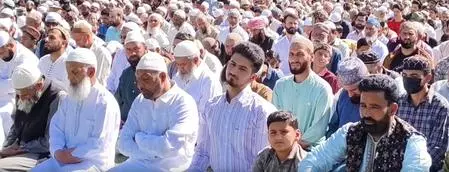 People attend mosques in large numbers for Eid prayers in J&K People attend mosques in large numbers for Eid prayers in J&K