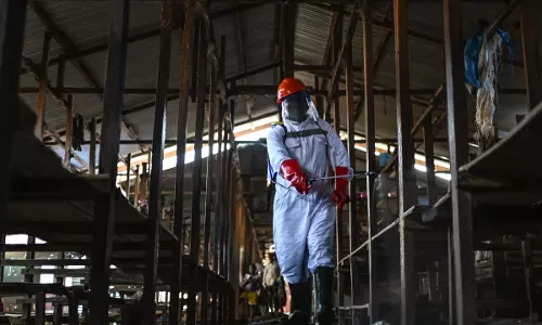 Uganda closes Congo border as Ebola outbreak worsens