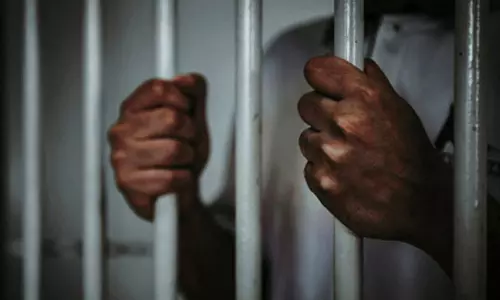 SC awards Rs 11 lakh to convict for wrongful detention after parole order SC awards Rs 11 lakh to convict for wrongful detention after parole order