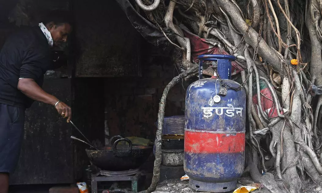 Commercial LPG, 5 kg free trade cylinder prices hiked after crude rally Commercial LPG, 5 kg free trade cylinder prices hiked after crude rally