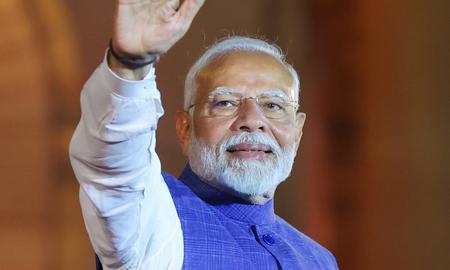 Modi surpasses Nehru's record as elected prime minister