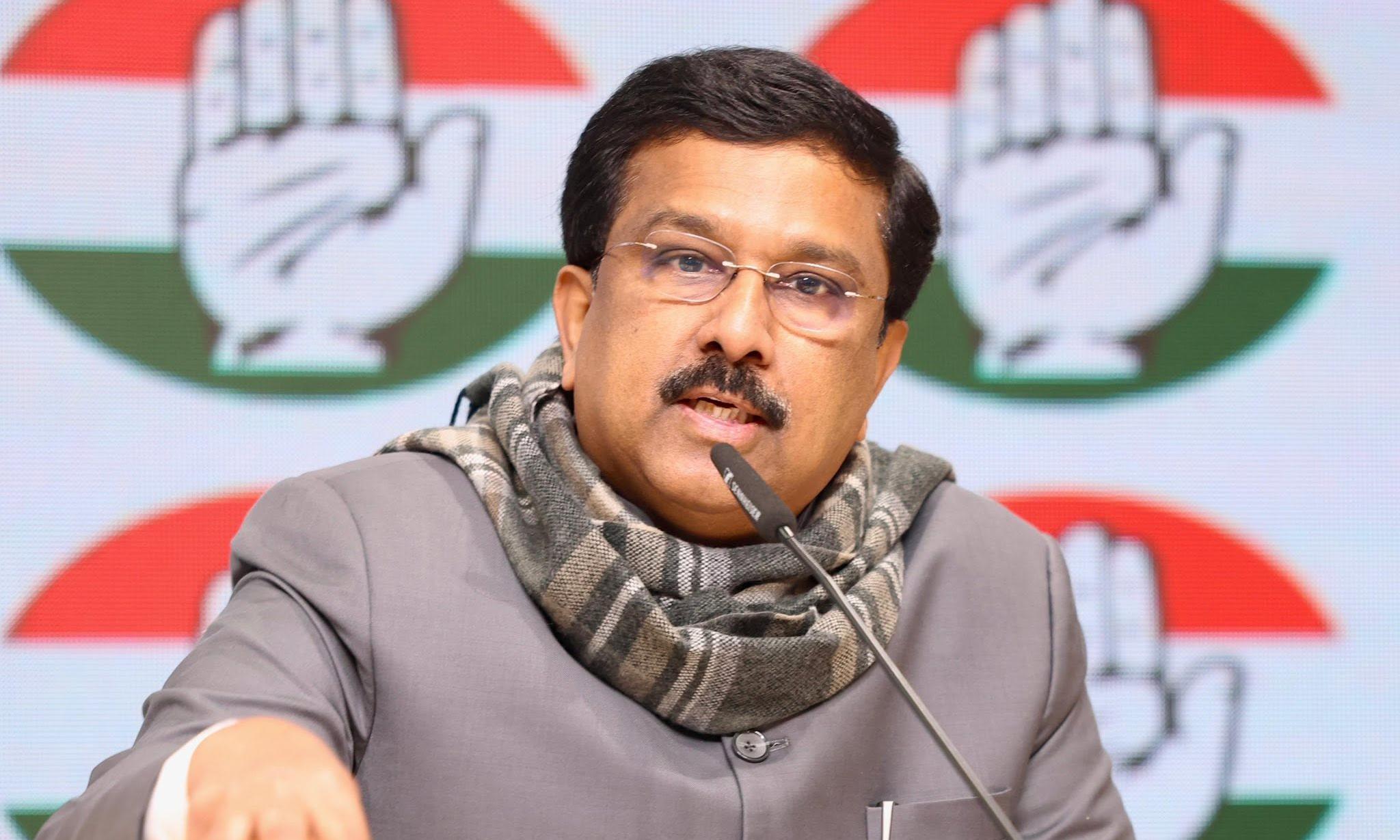 Congress MP condemns proposed expulsion of Assam students
