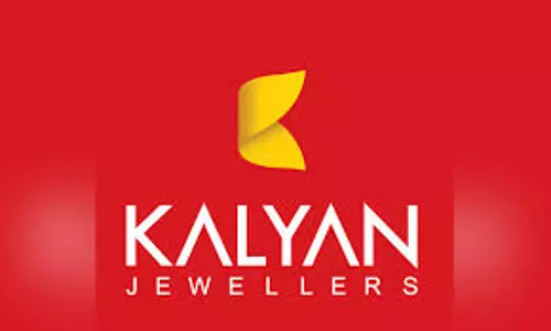 Kalyan Jewellers extends helping hand to Mundathicode tragedy affected