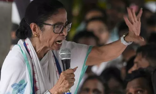 FIR filed against Mamata Banerjee for allegedly inciting religious sentiments FIR filed against Mamata Banerjee for allegedly inciting religious sentiments
